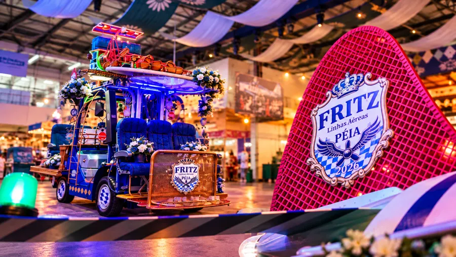 TranspoTech transforma empilhadeira em atração do Planetapéia na Oktoberfest Blumenau 2026