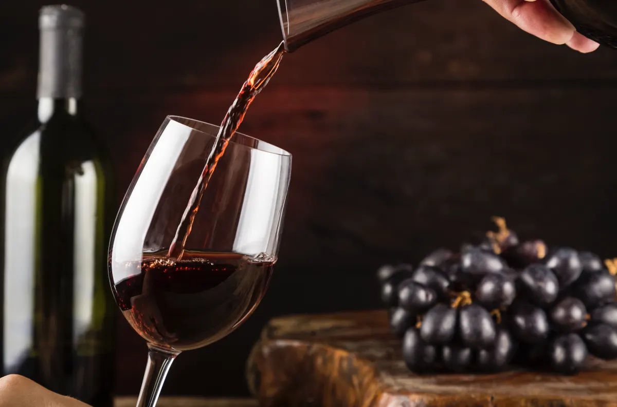 Wine Dinner Itália traz enólogo Vincenzo Protti para jantar harmonizado no Restaurante Oliv