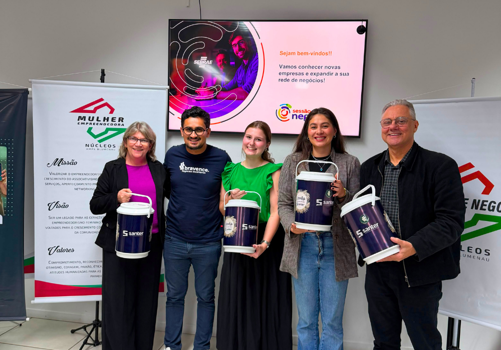 Blumenau Hub participa de Sessão de Negócios da AMPE e amplia conexões com empresários da região