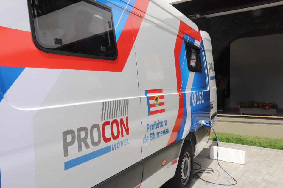 Procon Móvel em Blumenau: Serviços de Defesa do Consumidor chegam aos Bairros