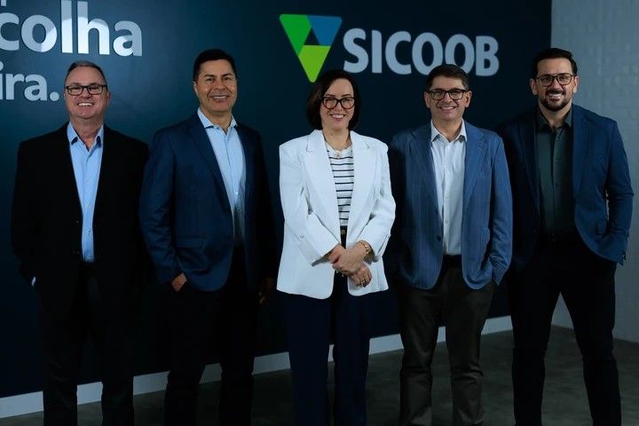 Sicoob MaxiCrédito elege primeira mulher presidente do conselho, fortalecendo o cooperativismo em Blumenau